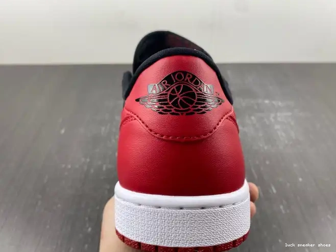 Rep LUCY Low 705329-001 Air Retro 1 Bred Jordan 0522